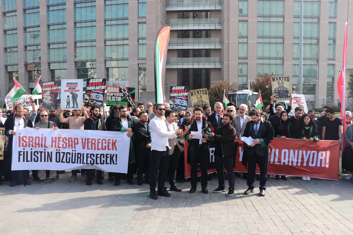 İşgal rejimine karşı açılan davalar İstanbul'da görülmeye başlandı