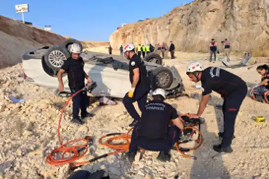 Şanlıurfa'da otomobil uçuruma yuvarlandı: 1 ölü