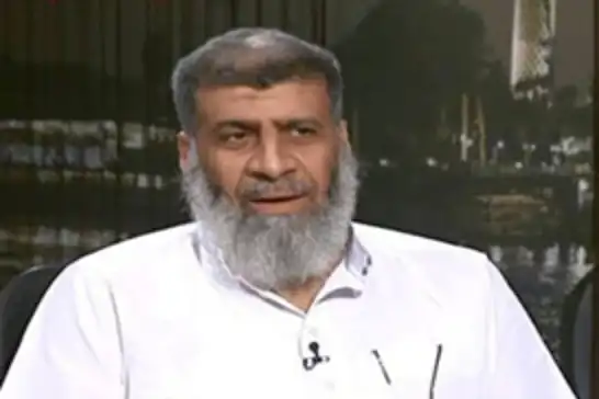عاصم عبد الماجد يدعو قيادات الإخوان المسلمين إلى الانسحاب من العمل السياسي والتركيز على الدعوة