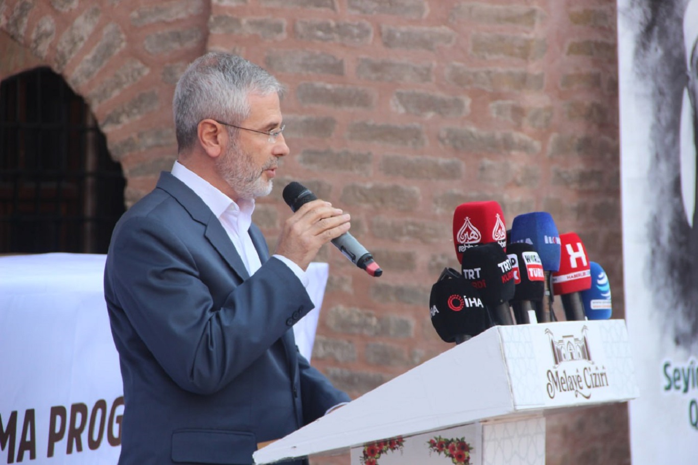 "Kürtlerin, dil ve toplumsal barışa katkı sağlayacak bir düşünceye ihtiyacı var"
