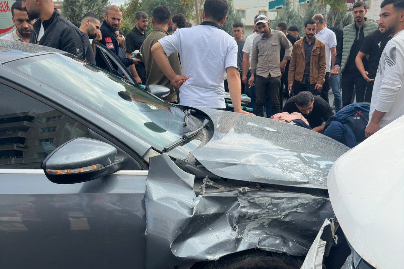 Mardin’de otomobilin bir çocuğa çarptığı anlar güvenlik kamerasına yansıdı