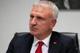 Şêwirmendê Serokkomar Oktay Saral, ji wezîfeya xwe hat dûrxistin