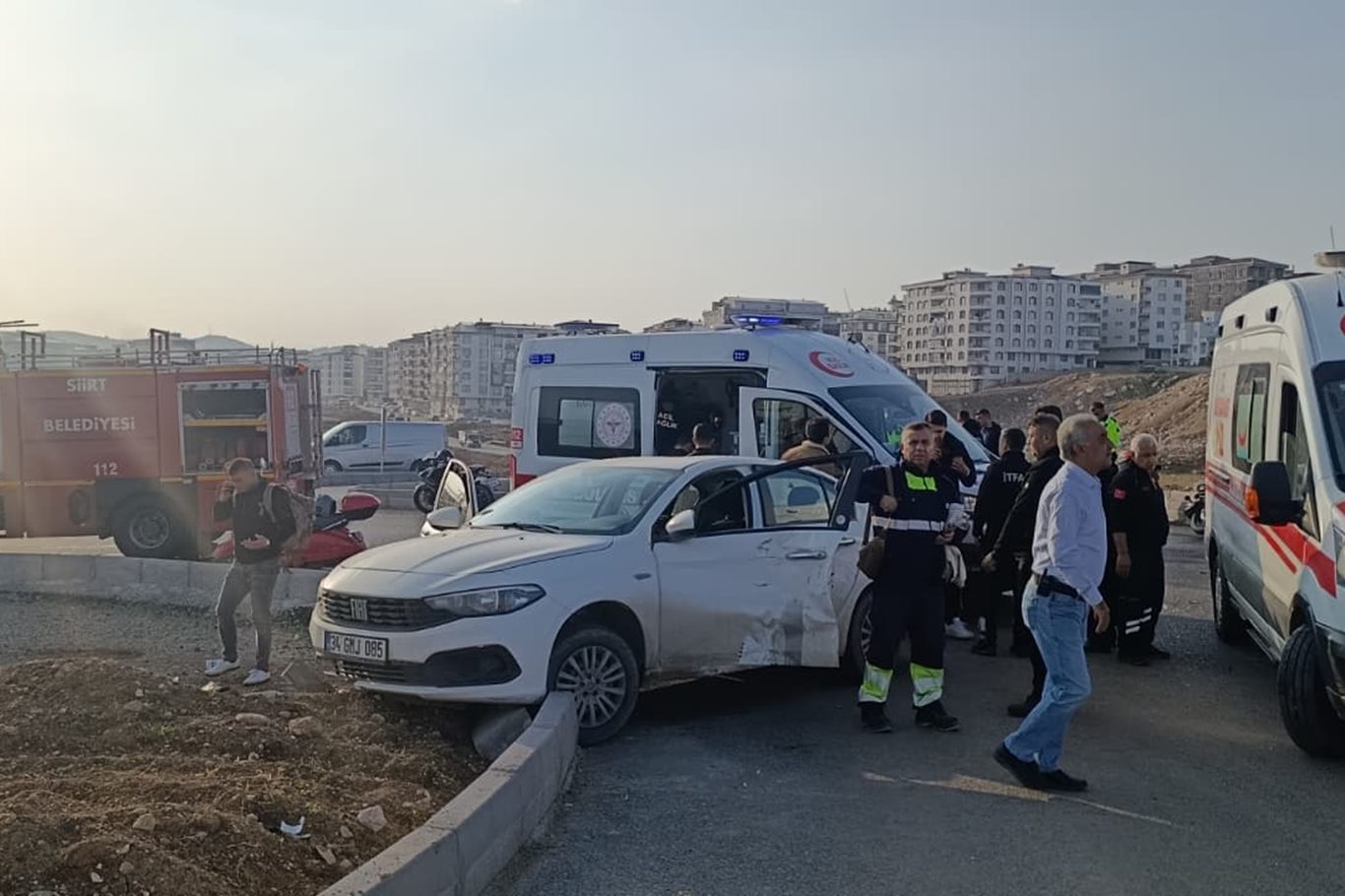 Siirt’te otomobil ile motosiklet çarpıştı: 2 yaralı