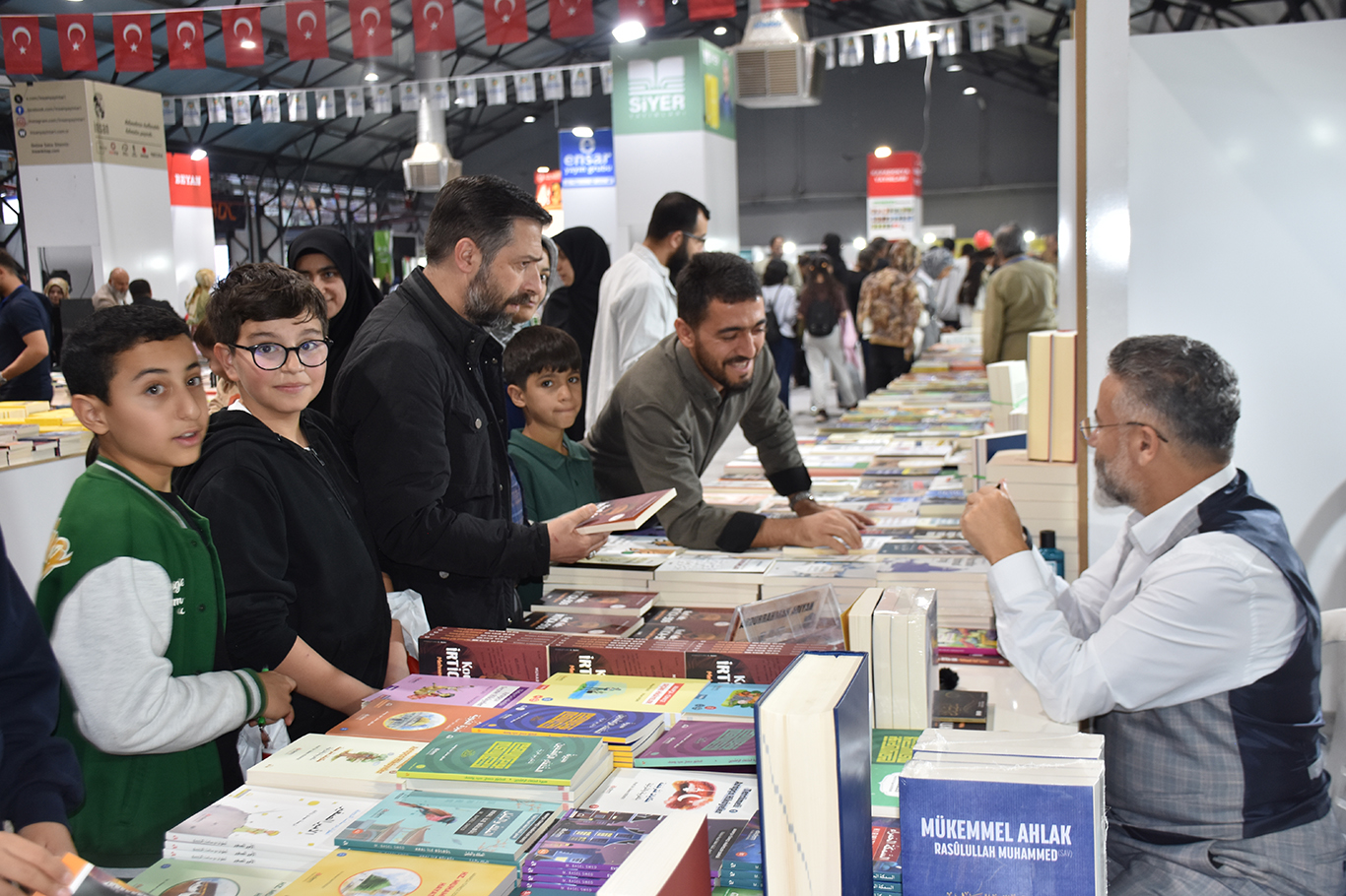 Araştırmacı-Yazar Coşkun: Tarihi ideolojik kalıplardan kurtarmalıyız