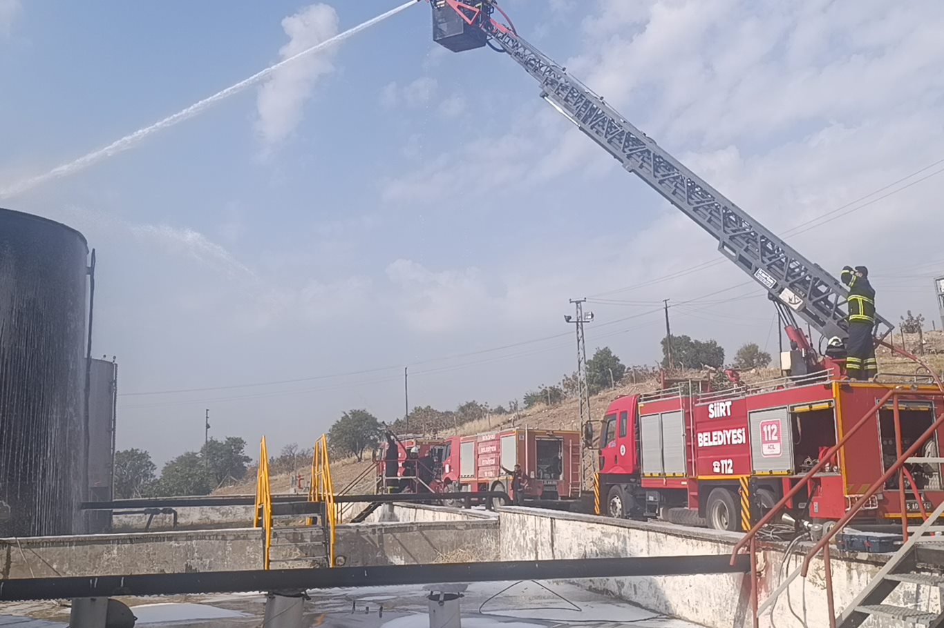 Kurtalan’da petrol depolama sahasında yangın: 2 işçi yaralandı