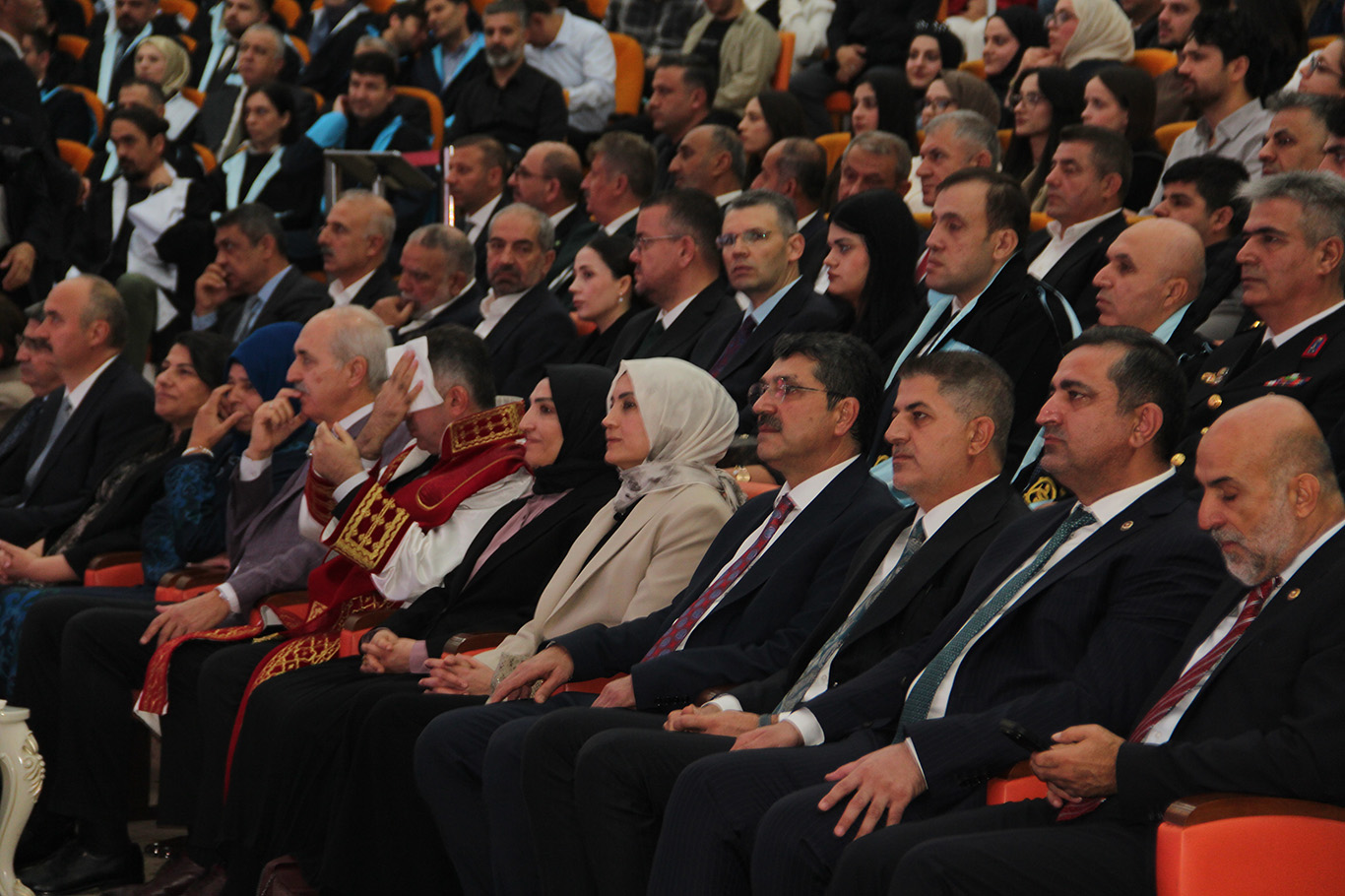Kurtulmuş: Terör örgütünün silahlarını bütünüyle bırakması ve kendini feshetmesi gerekir