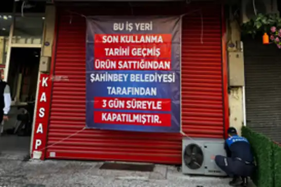 Gaziantep'te son kullanma tarihi geçmiş ürün satan iş yeri kapatıldı