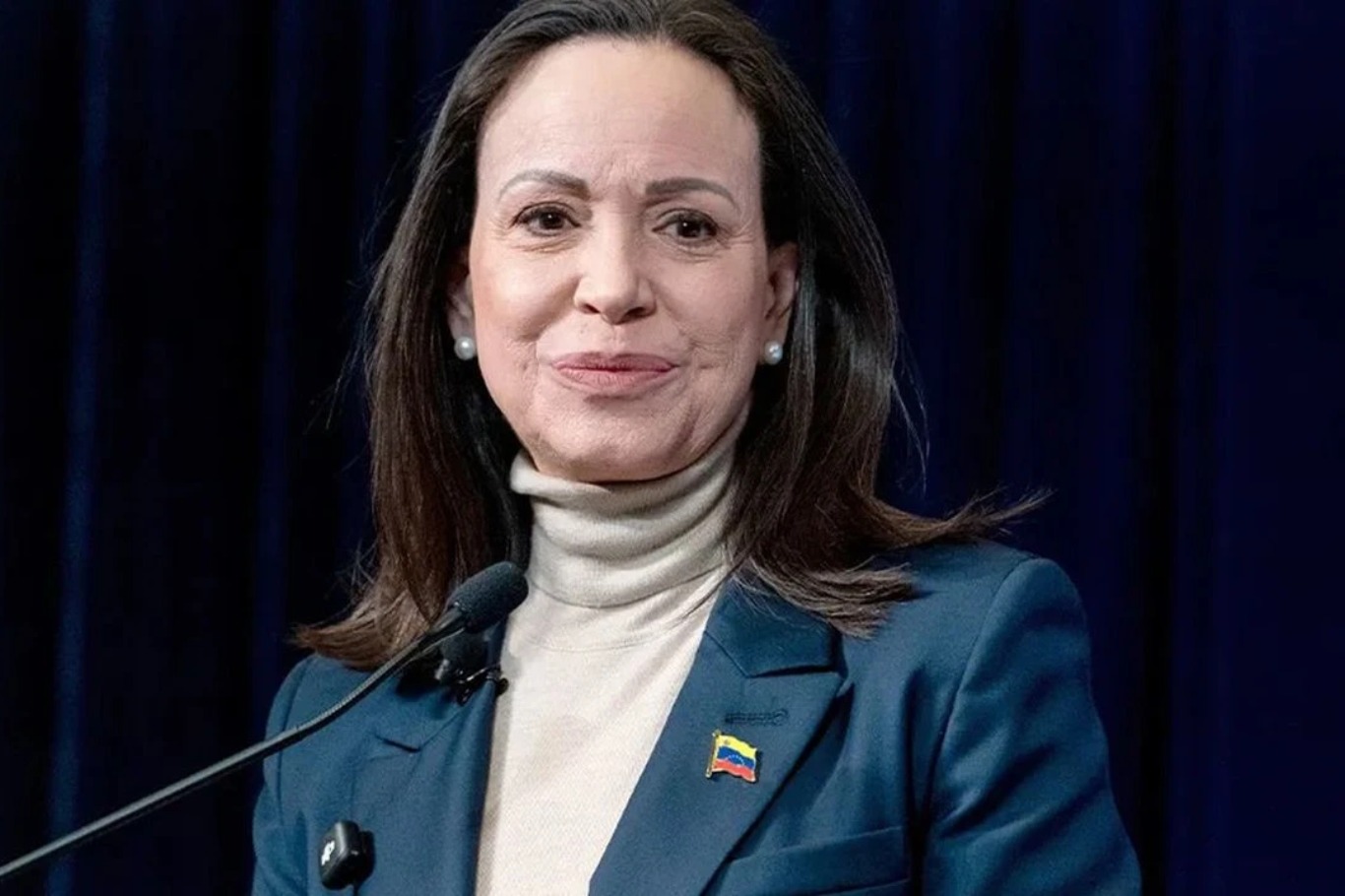 زعيمة المعارضة الفنزويلية ماتشادو تعود إلى البلاد بعد أشهر في المنفى