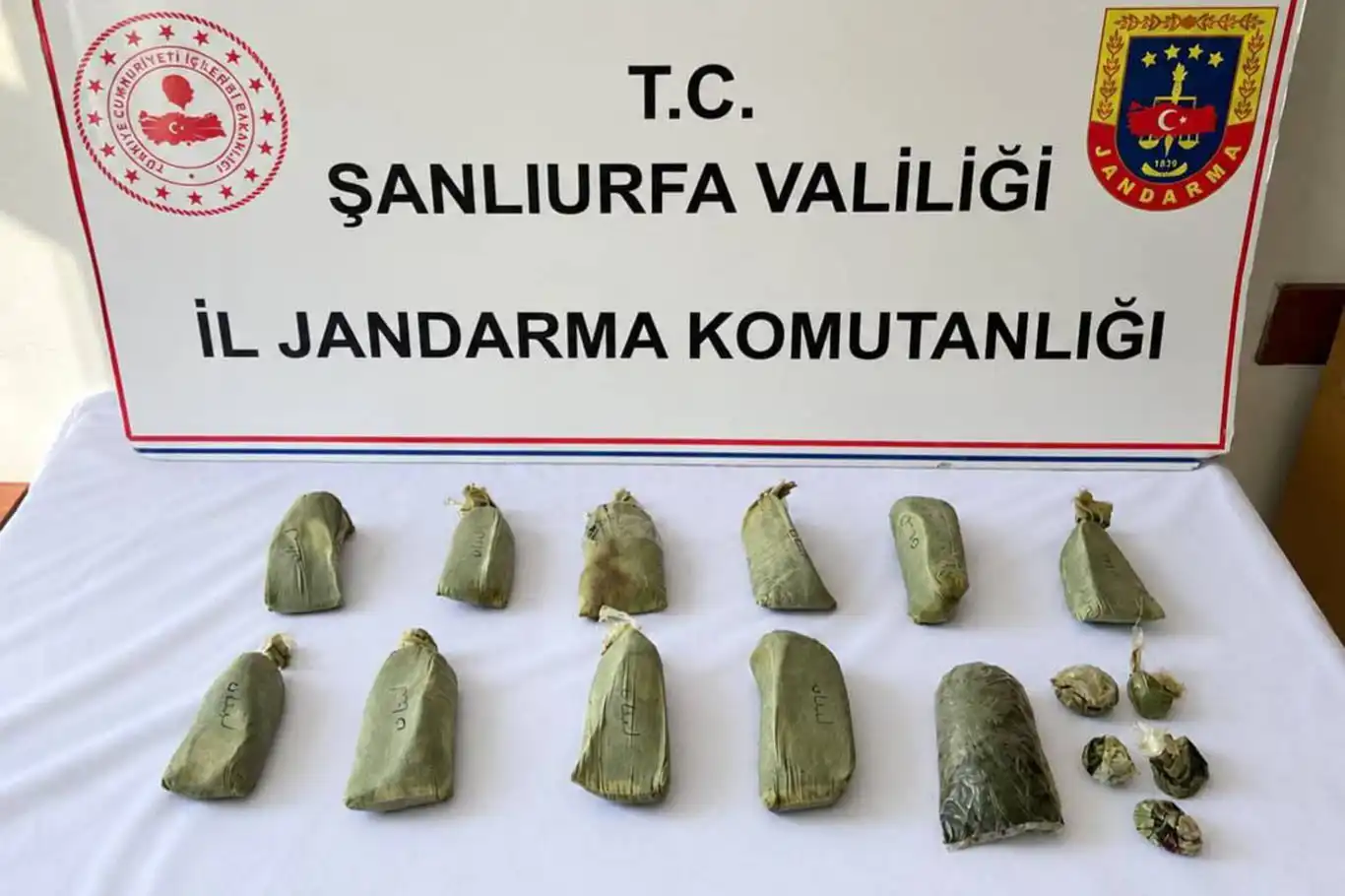 Şanlıurfa'da 5,5 kilogram esrar ele geçirildi: 1 gözaltı