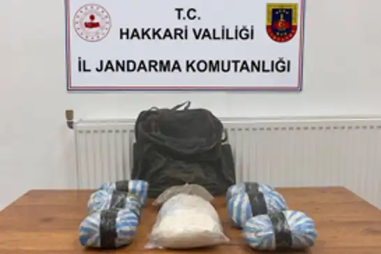 Hakkari'de 7 kilo 635 gram eroin ele geçirildi