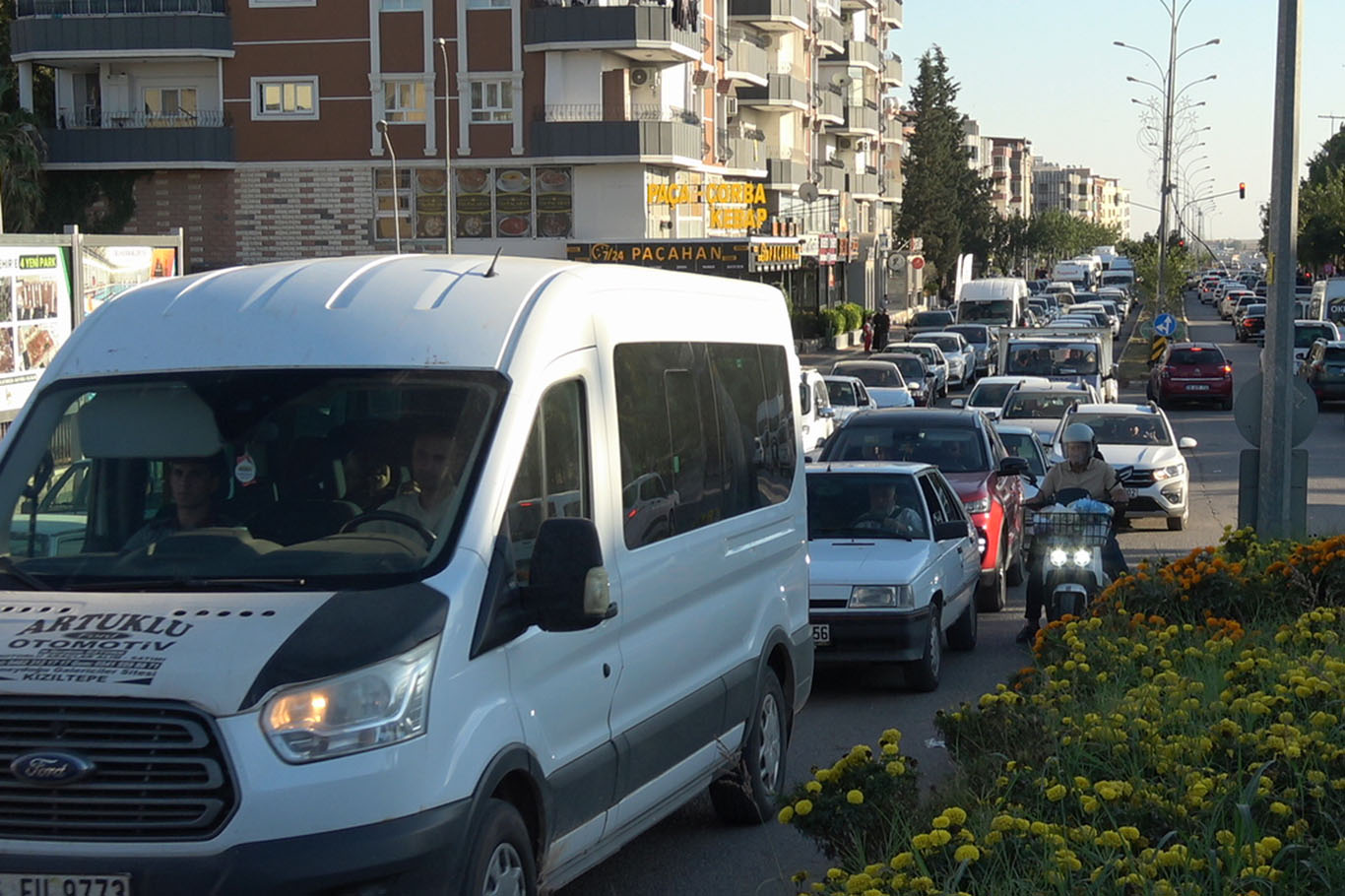 Şanlıurfa'da HÜDA PAR'dan trafik sorunlarına çözüm çağrısı