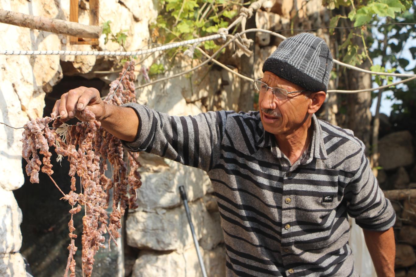 Mardin'de asırlık lezzet: Pekmez, pestil ve cevizli sucuk bereketi