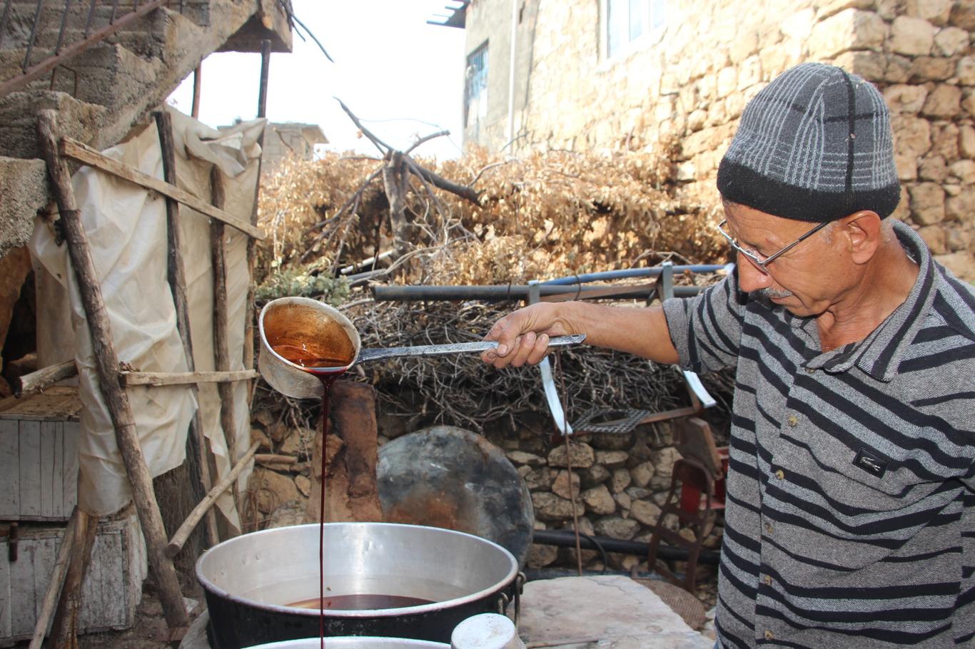 Mardin'de asırlık lezzet: Pekmez, pestil ve cevizli sucuk bereketi