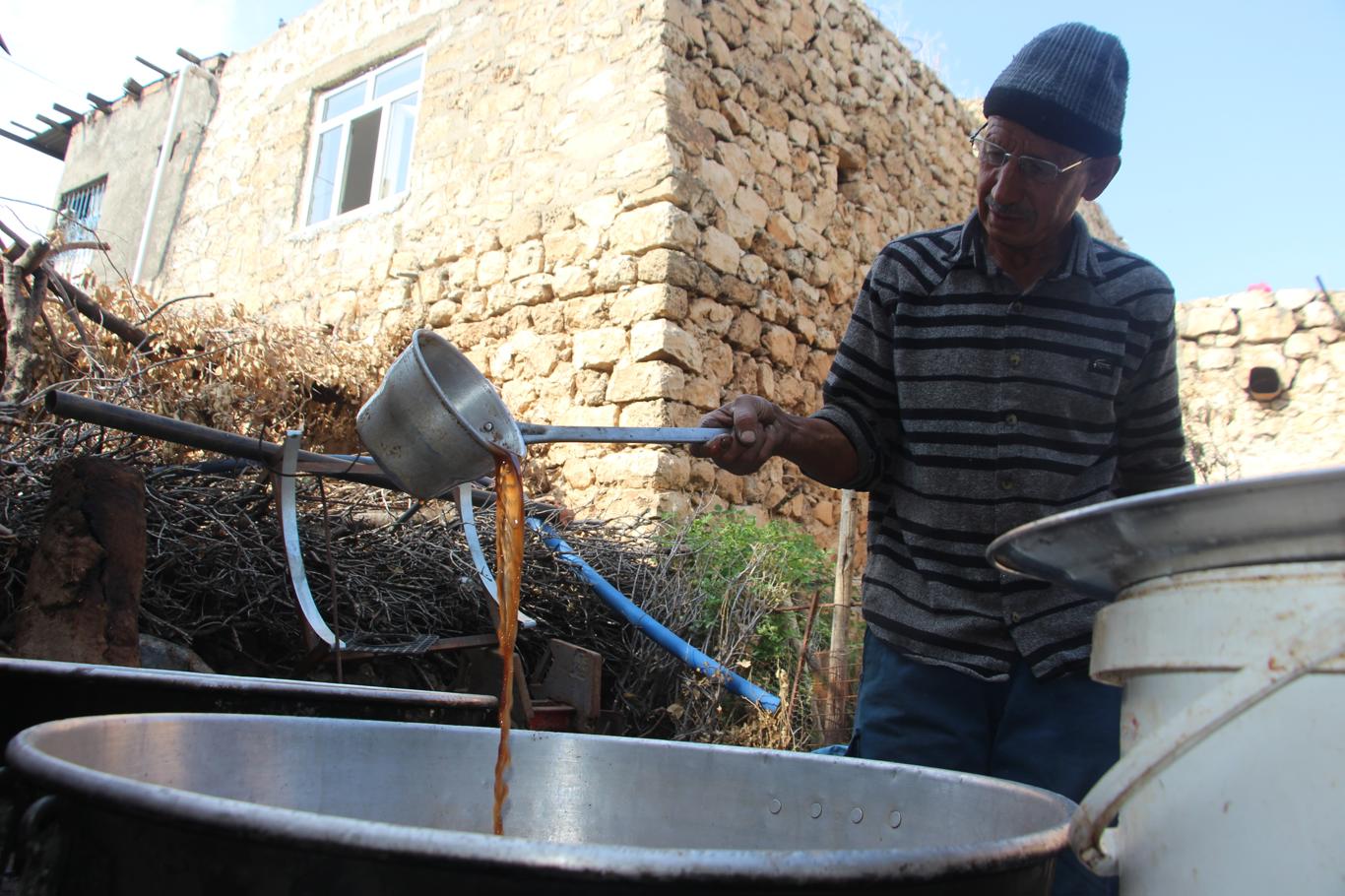 Mardin'de asırlık lezzet: Pekmez, pestil ve cevizli sucuk bereketi