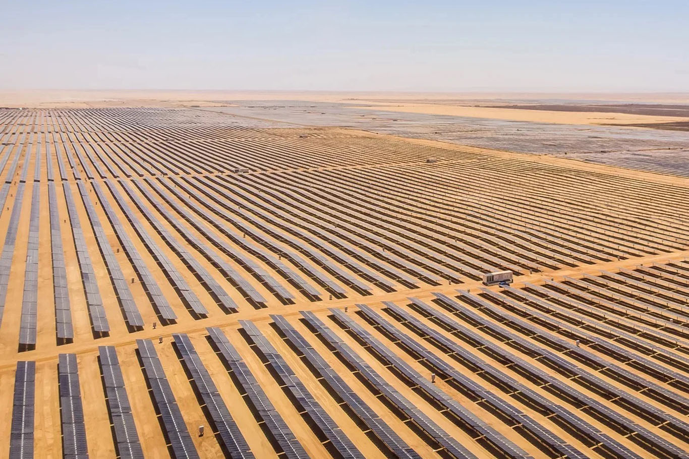 Egypt signs preliminary $650 million deal for major solar project