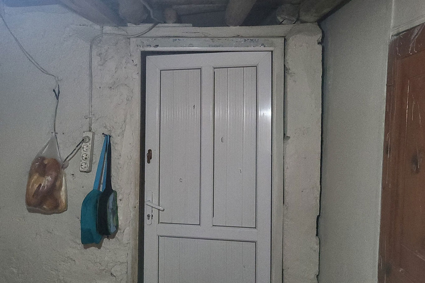 Umut Kervanı’ndan rüzgar ve dolu yağışı sonrası evleri kullanılamaz hale gelen aile için yardım çağrısı!
