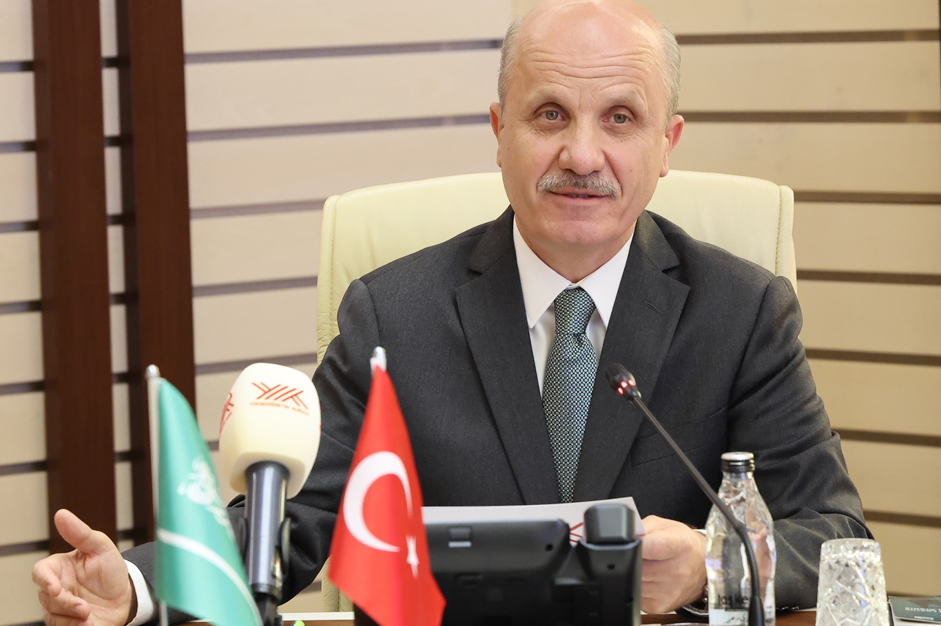 Yükseköğretim Kurulu Başkanı Erol Özvar
