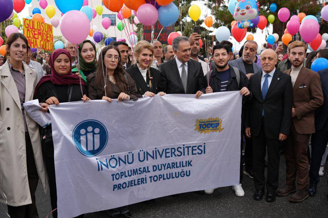 Hasan Hüseyin'in şifa sevincine gökyüzünde balonlar eşlik etti