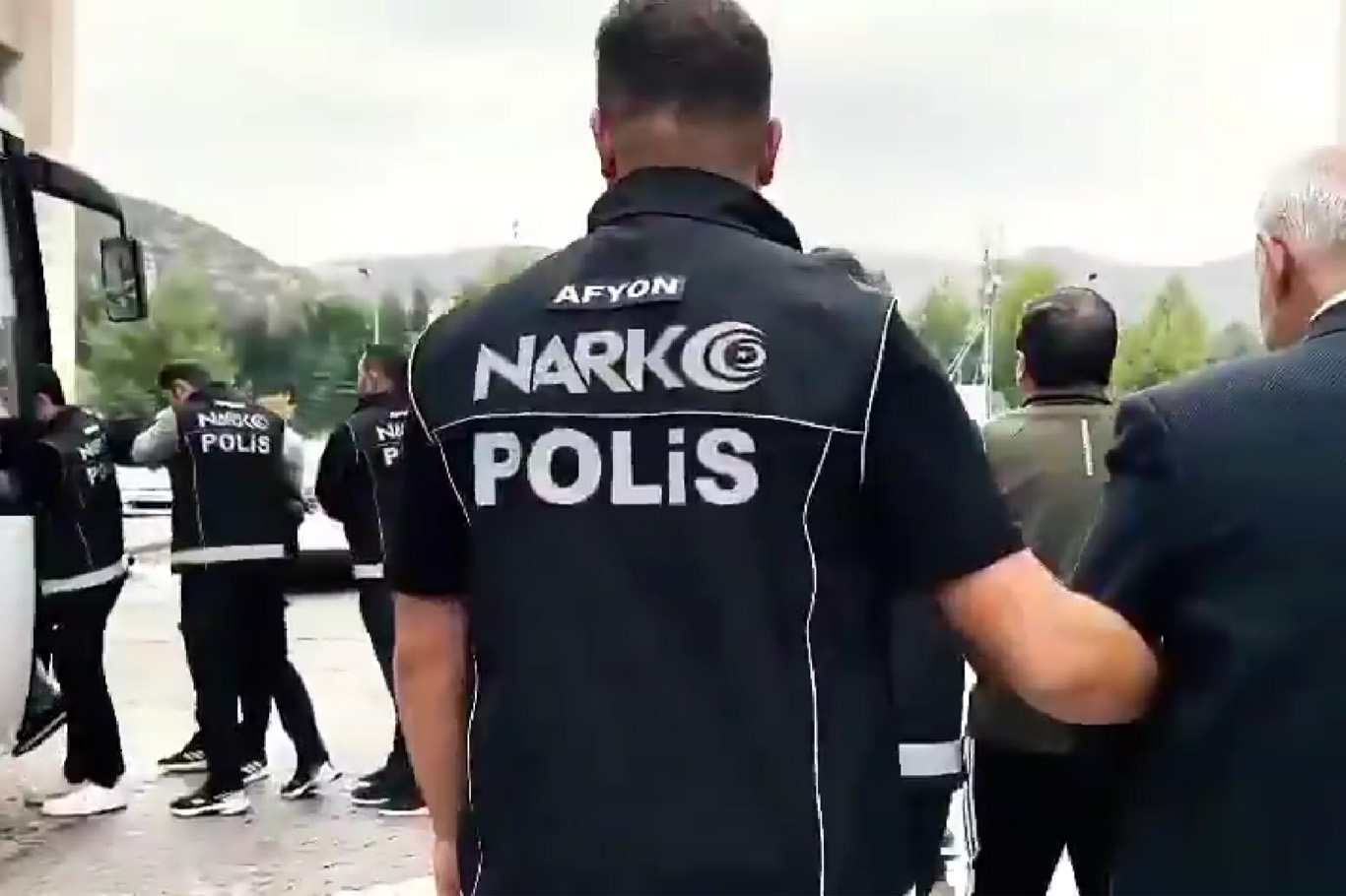 75 ilde uyuşturucu operasyonu: 714 şüpheli tutuklandı