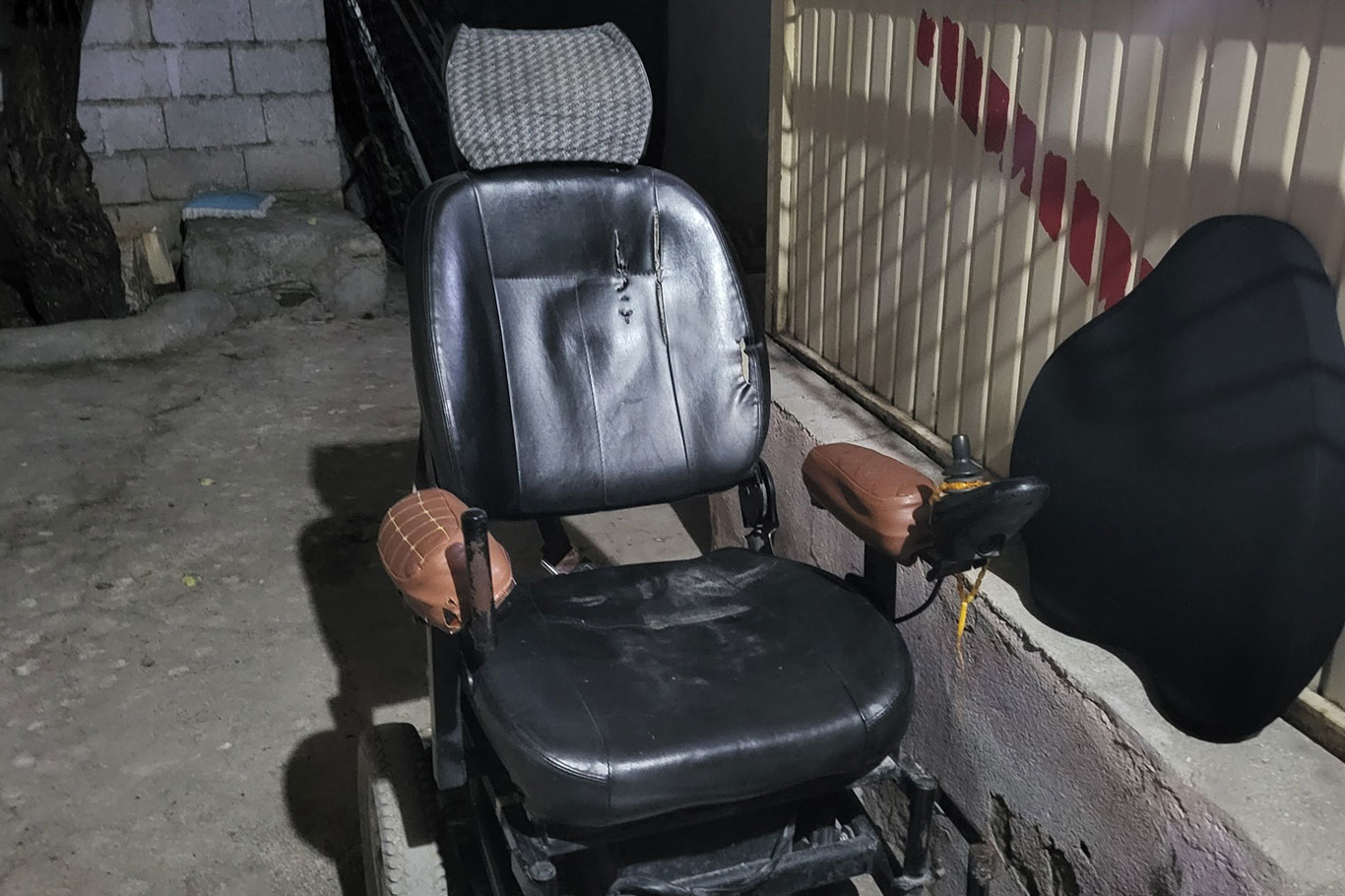 Geçirdiği trafik kazası sonrası felçli kalan vatandaş yardım bekliyor