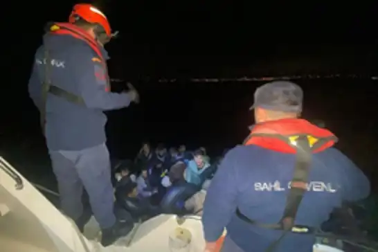 İzmir'de 76 düzensiz göçmen yakalandı