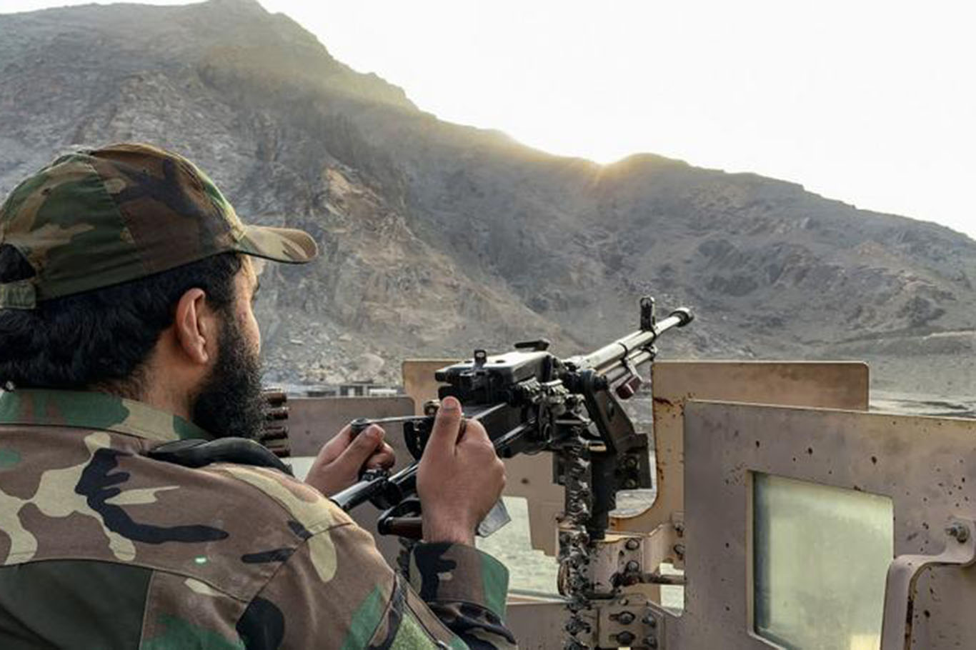 Afganistan-Pakistan sınırında çatışmalar yeniden başladı: 2 çocuk hayatını kaybetti