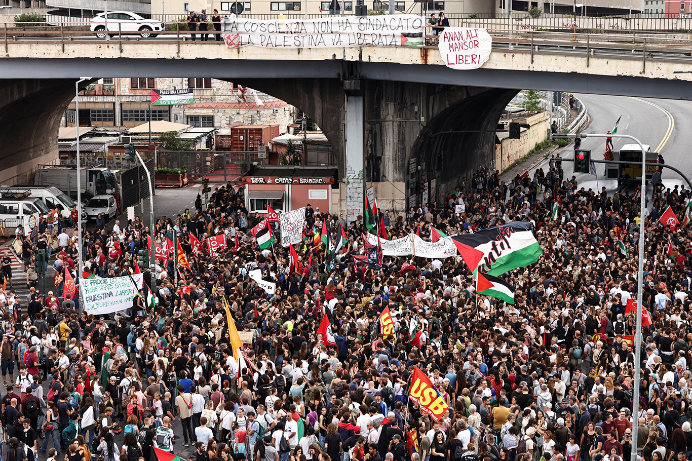 Tens of thousands march across Italy in nationwide strike against government policies