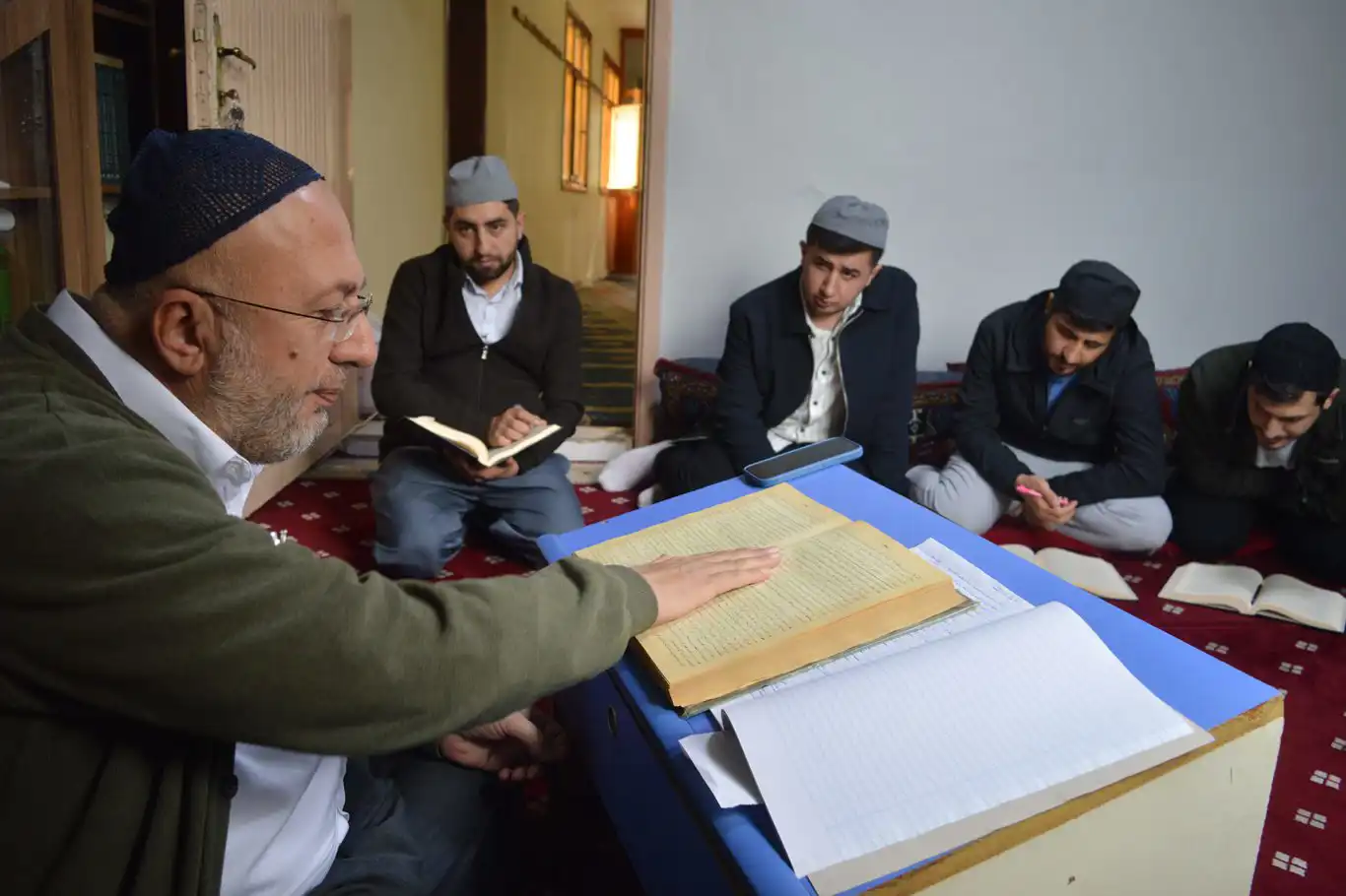 "İsraf eden Allah’ın sevgisini kaybeder, savurganlık şeytanların dostluğudur"