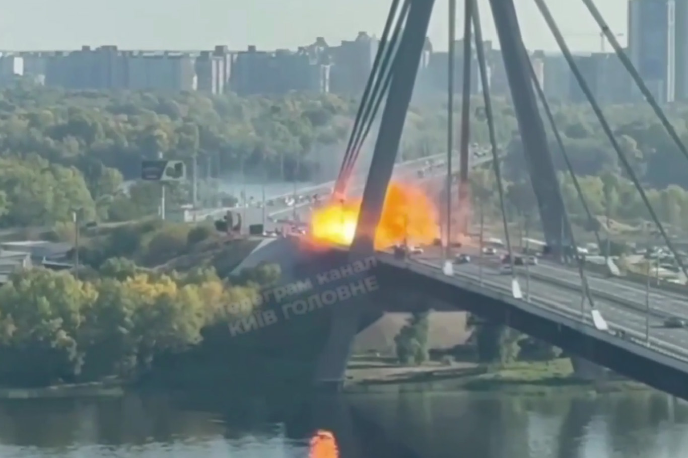 Russian drone hits Kyiv bridge, mayor says