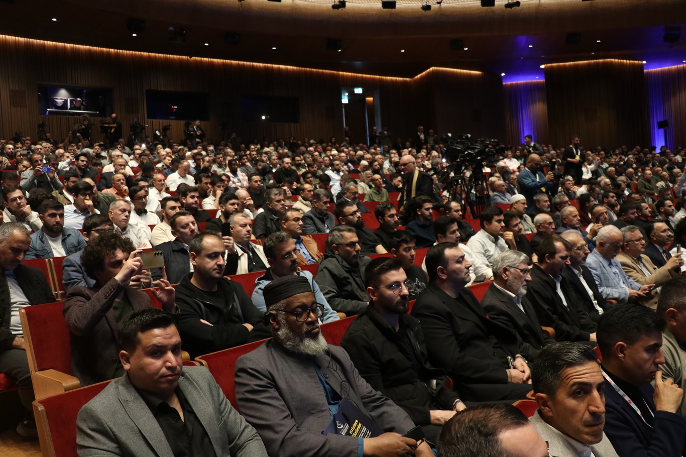 "13. Uluslararası Bediüzzaman Sempozyumu" İstanbul'da başladı
