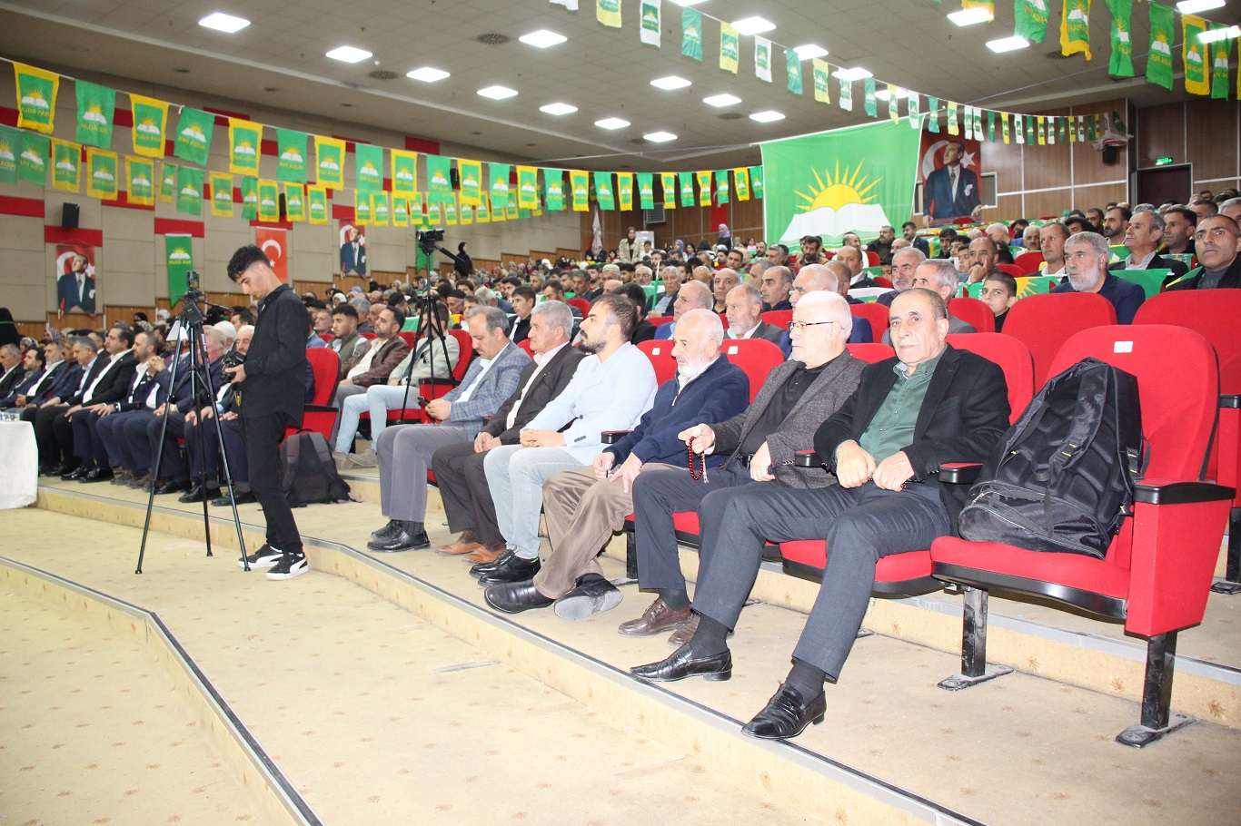 Ramanlı, "Meselelerimizi birbirimizin kanını dökerek değil, ancak birbirimizi ikna ederek çözebiliriz"