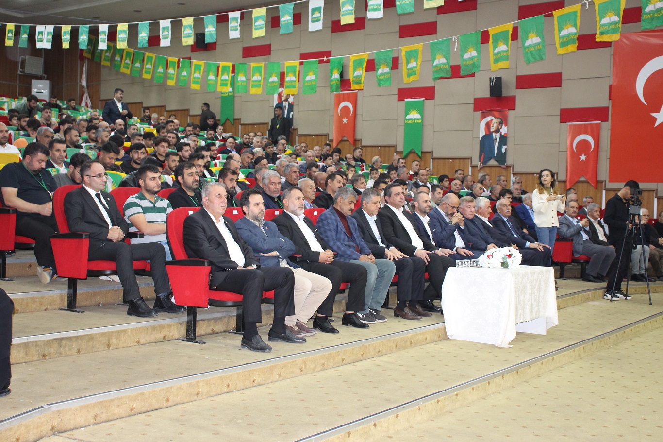 Ramanlı, "Meselelerimizi birbirimizin kanını dökerek değil, ancak birbirimizi ikna ederek çözebiliriz"