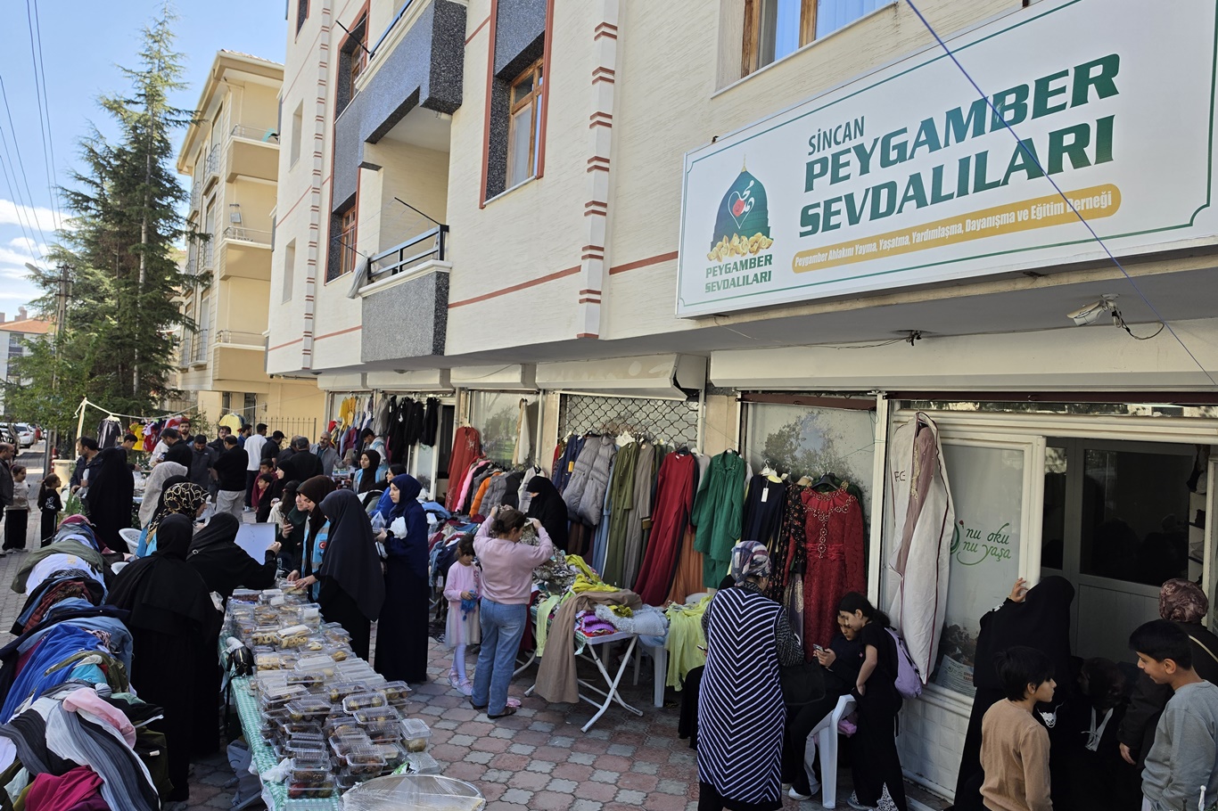 Başkentte ihtiyaç sahipleri için kermes düzenlendi