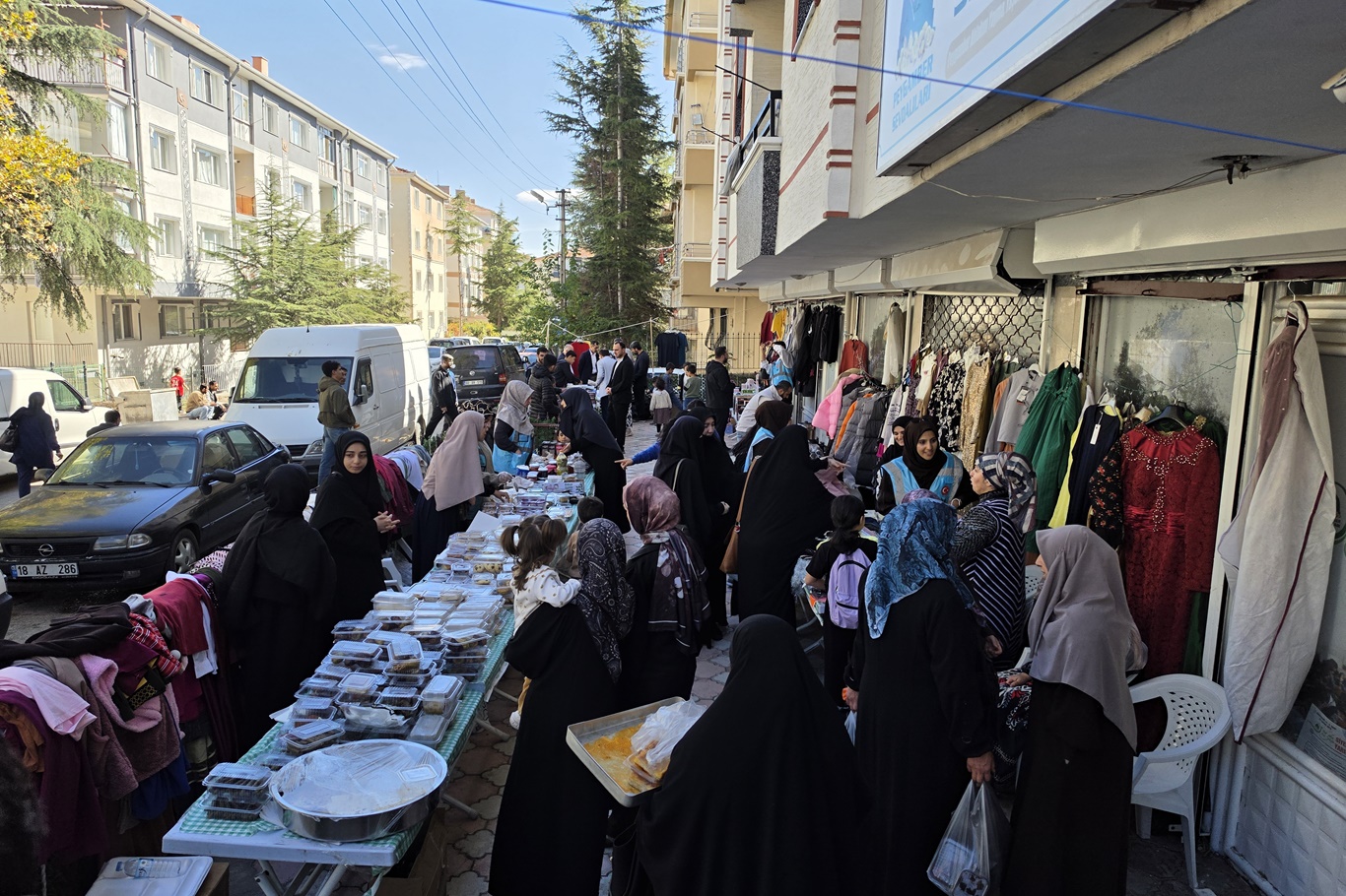 Başkentte ihtiyaç sahipleri için kermes düzenlendi