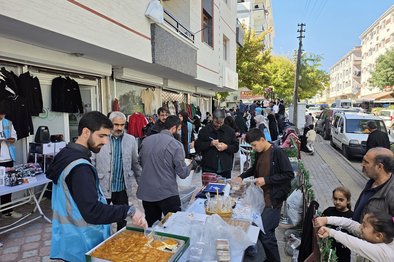 Başkentte ihtiyaç sahipleri için kermes düzenlendi