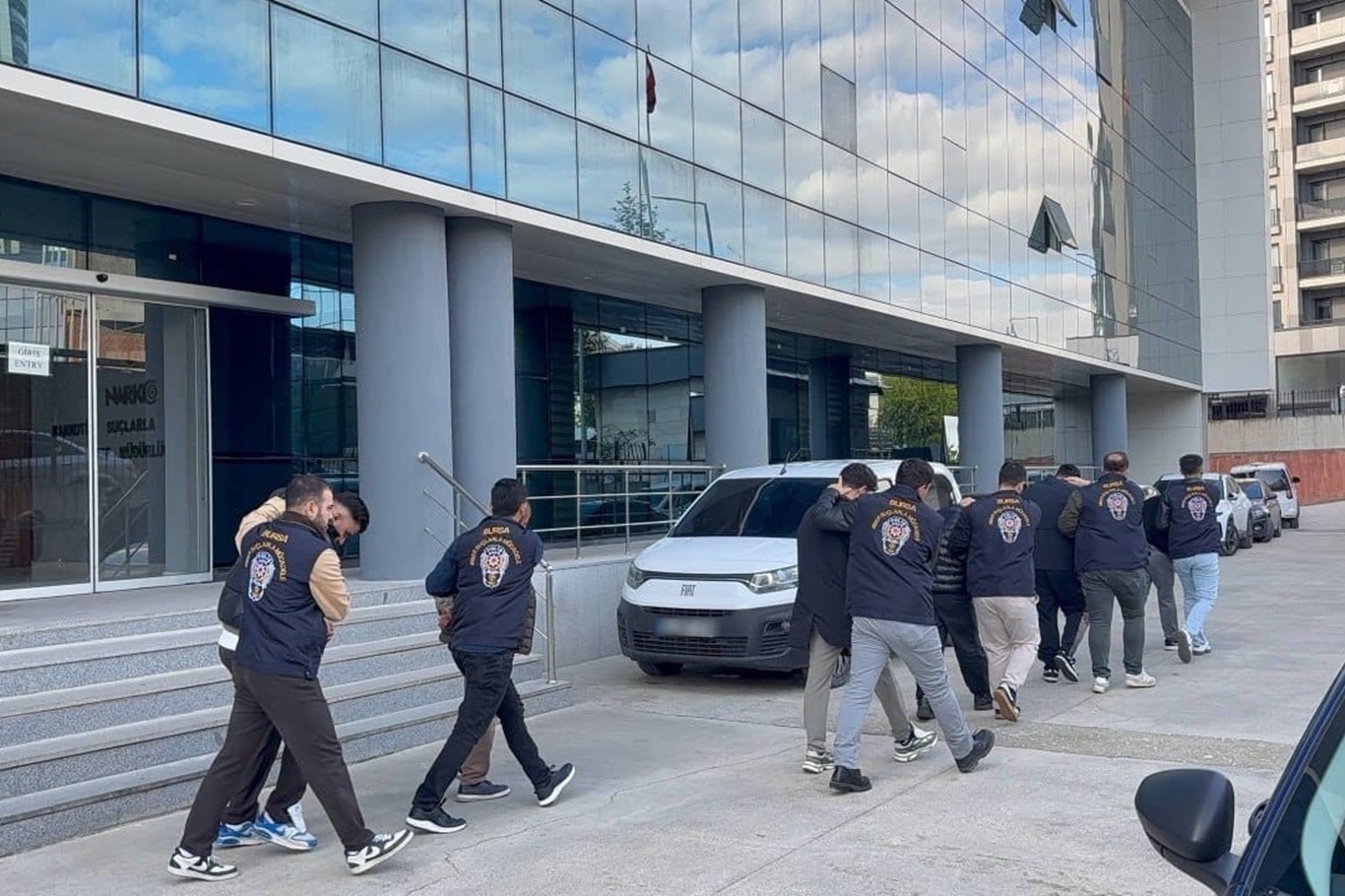 Bursa’da siber dolandırıcılık operasyonu: 4 şüpheli tutuklandı