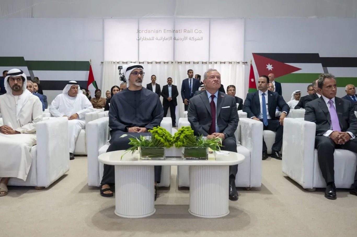 الأردن والإمارات تطلقان مشروع قطار العقبة