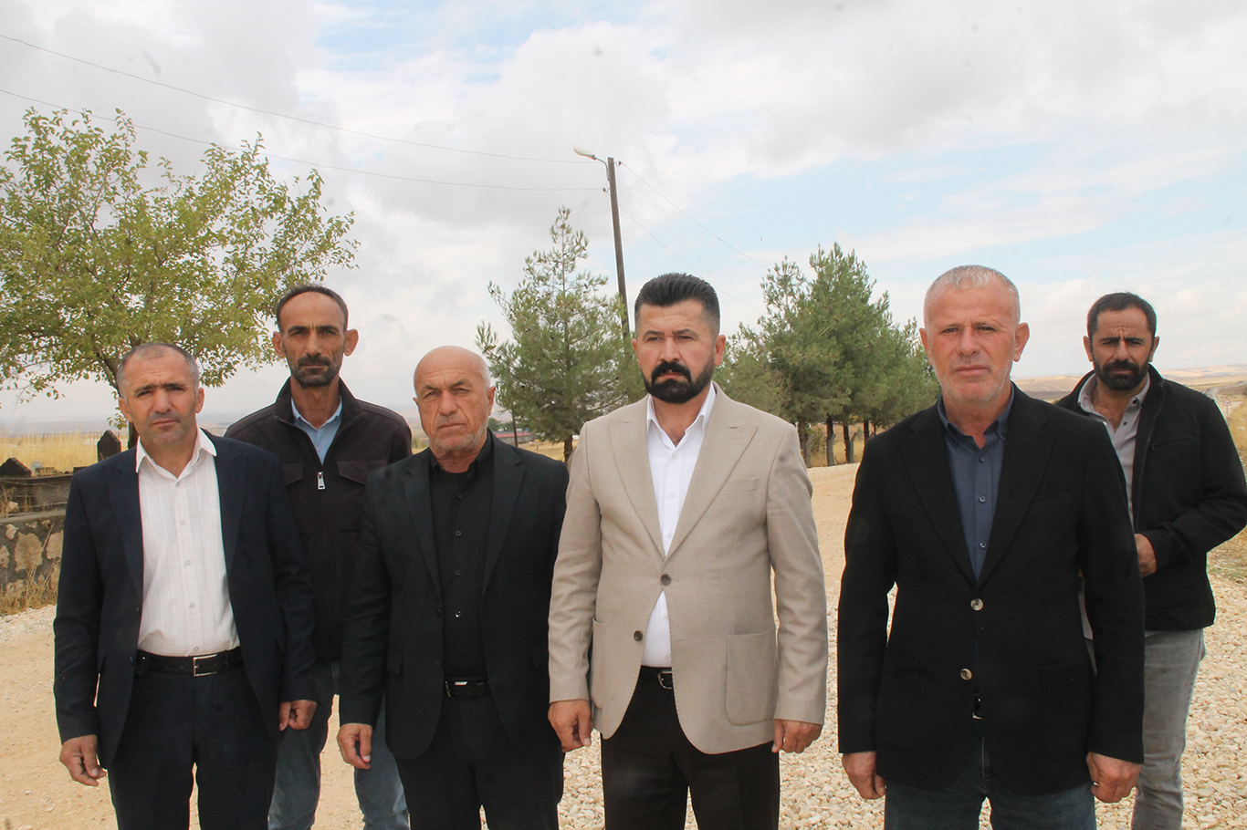 Muhtarlar tepki gösterdi: 18 köyün kullandığı yol ne zaman bitecek?