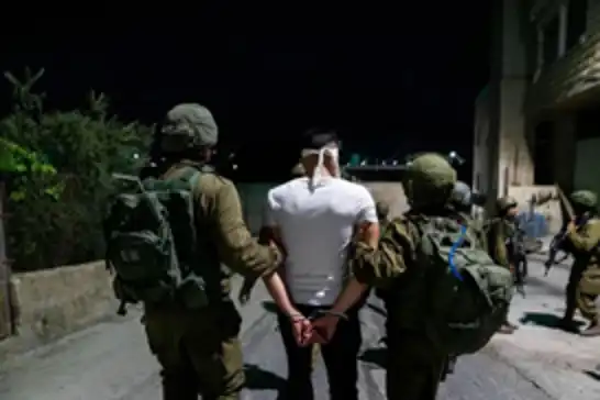 وسط اقتحامات متكررة للضفة والقدس..عصابات المستوطنين تحرق ممتلكات الفلسطينيين