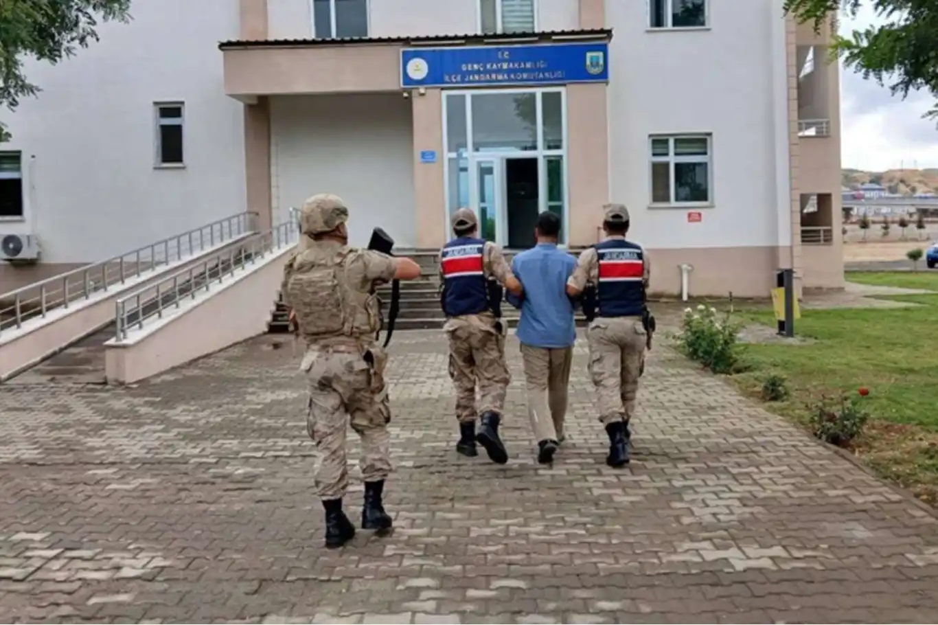 Bingöl'de kesinleşmiş hapis cezaları bulunan 3 hükümlü tutuklandı