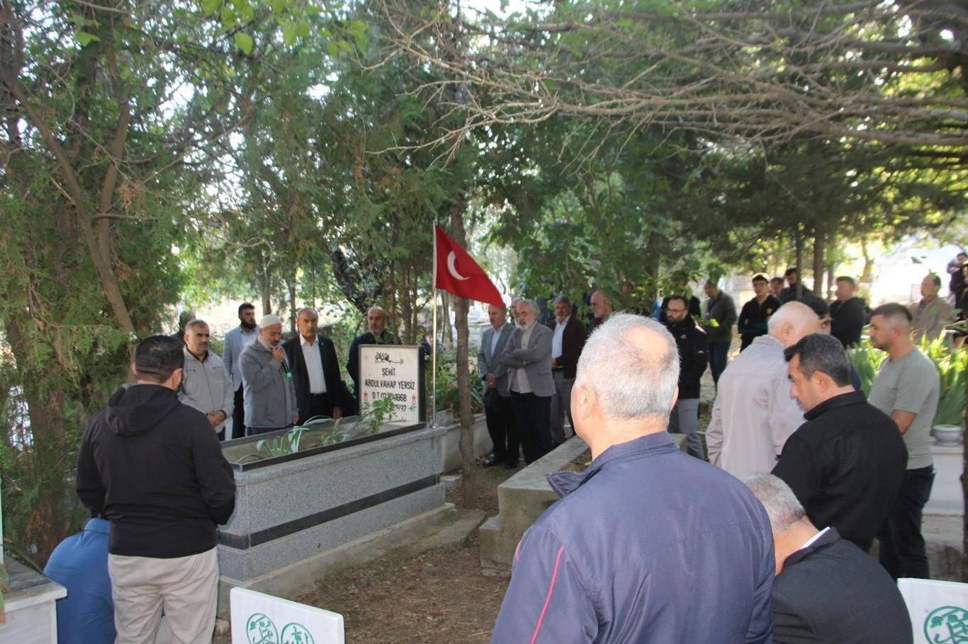 Şehadet mektebinin öğretmeni Abdulvahap Yersiz kabri başında yad edildi
