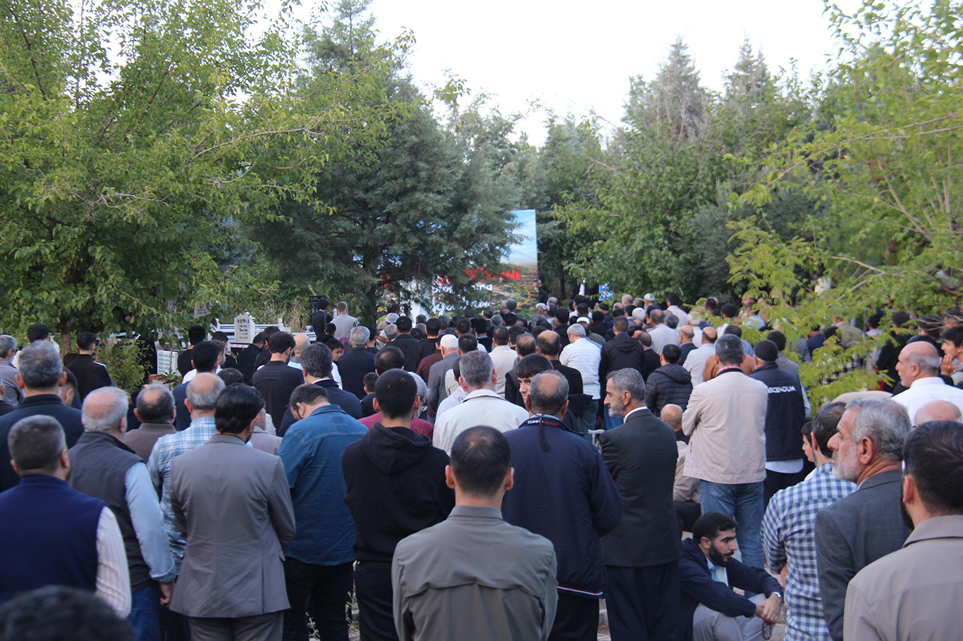 6-8 ekim şehidleri şehadetlerinin 12'nci yılında mezarları başında yad edildi
