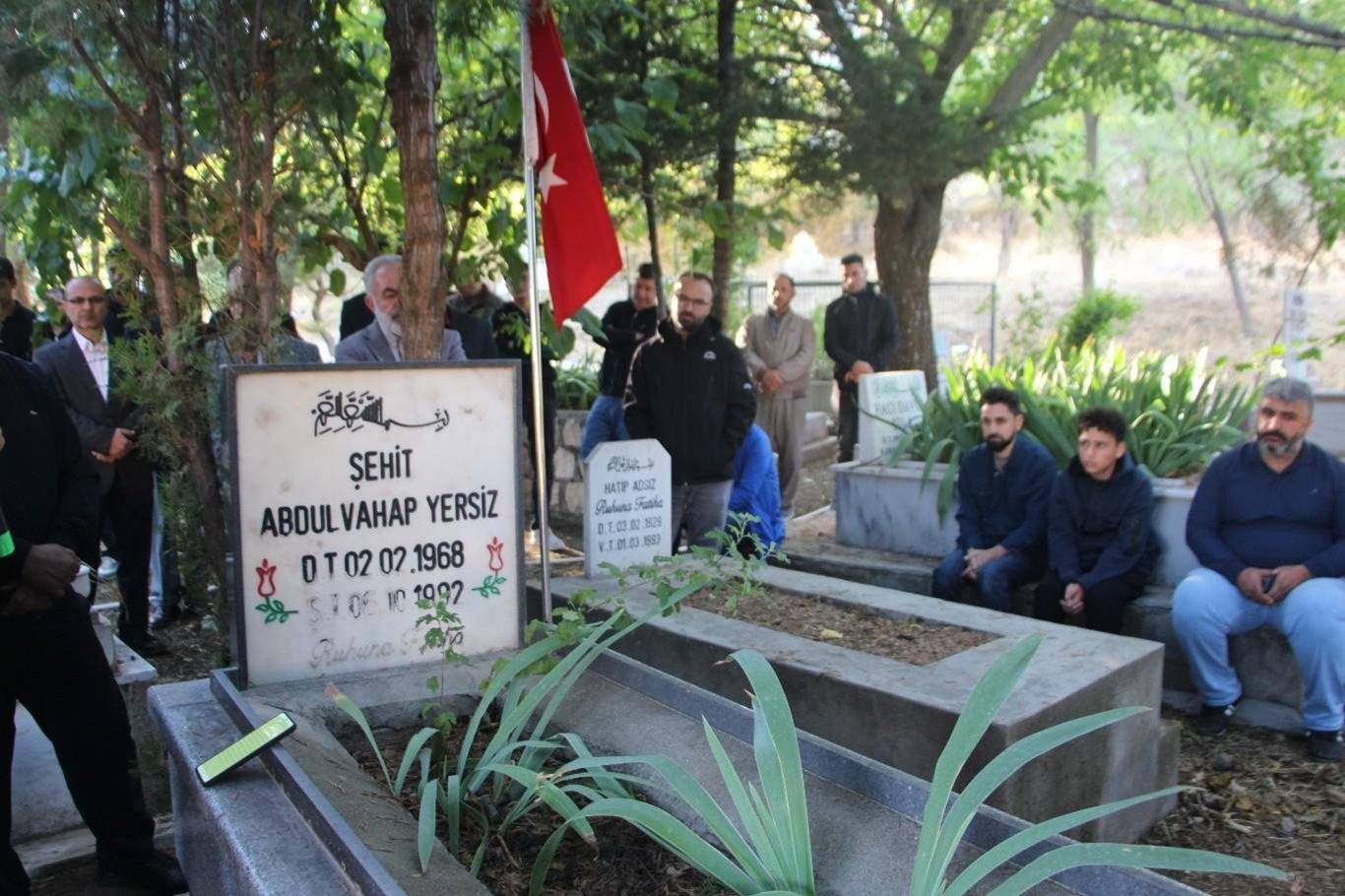 Mamosteyê Dibistana Şehîdan Abdulvahap Yersîz, li ser gora xwe hat bîranîn
