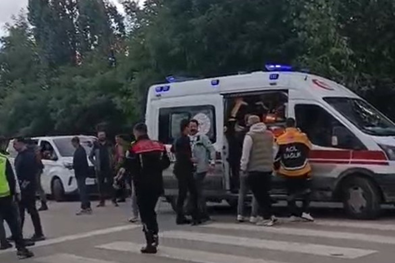 Ağrı'da akrabalar arasında bıçaklı kavga: 1 yaralı
