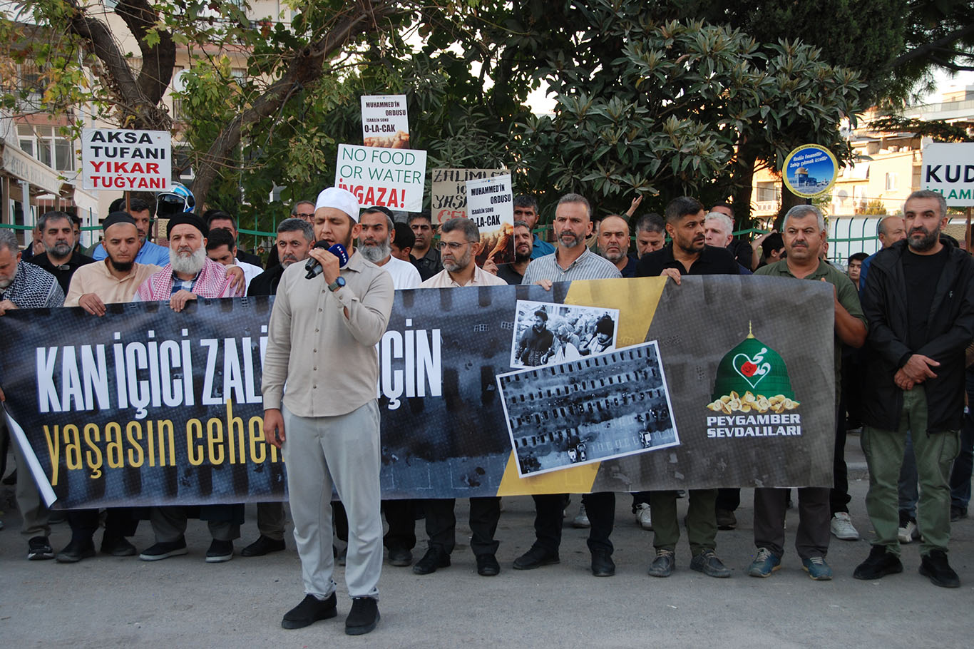 İzmir'de Aksa Tufanı'nın yıl dönümünde Gazze'ye destek açıklaması