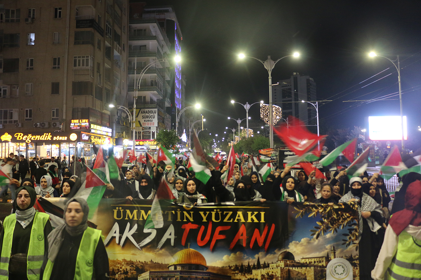 Şanlıurfa'da Gazze'ye destek yürüyüşü düzenlendi
