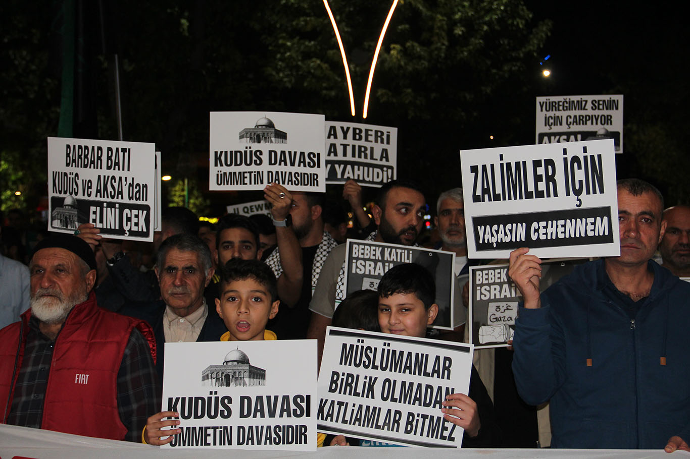 Batman'da on binler Gazze ve Kudüs için yürüdü