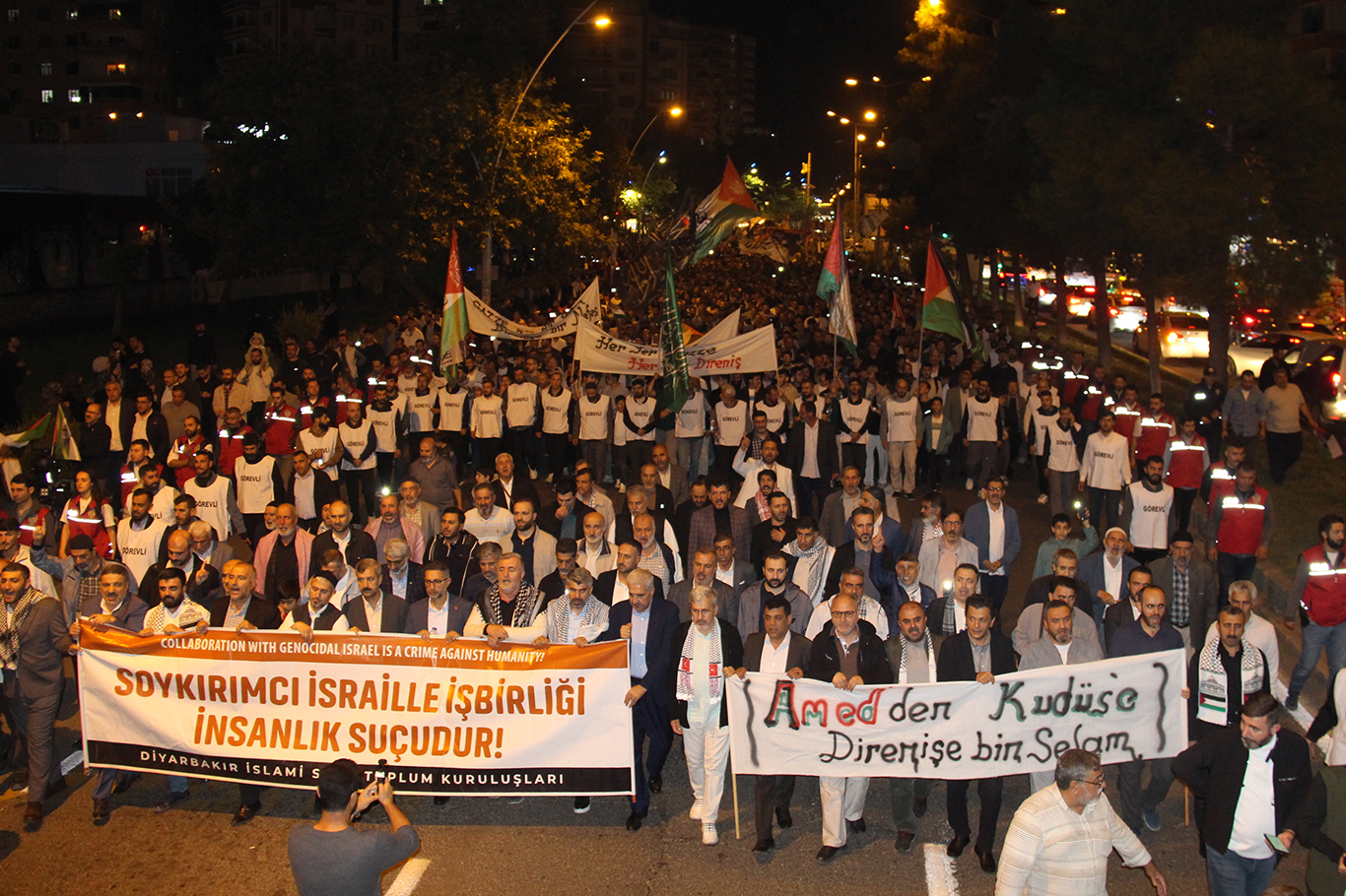 Diyarbakırlılar Aksa Tufanı'nın 3'üncü yıldönümünde Gazze için meydanlardaydı
