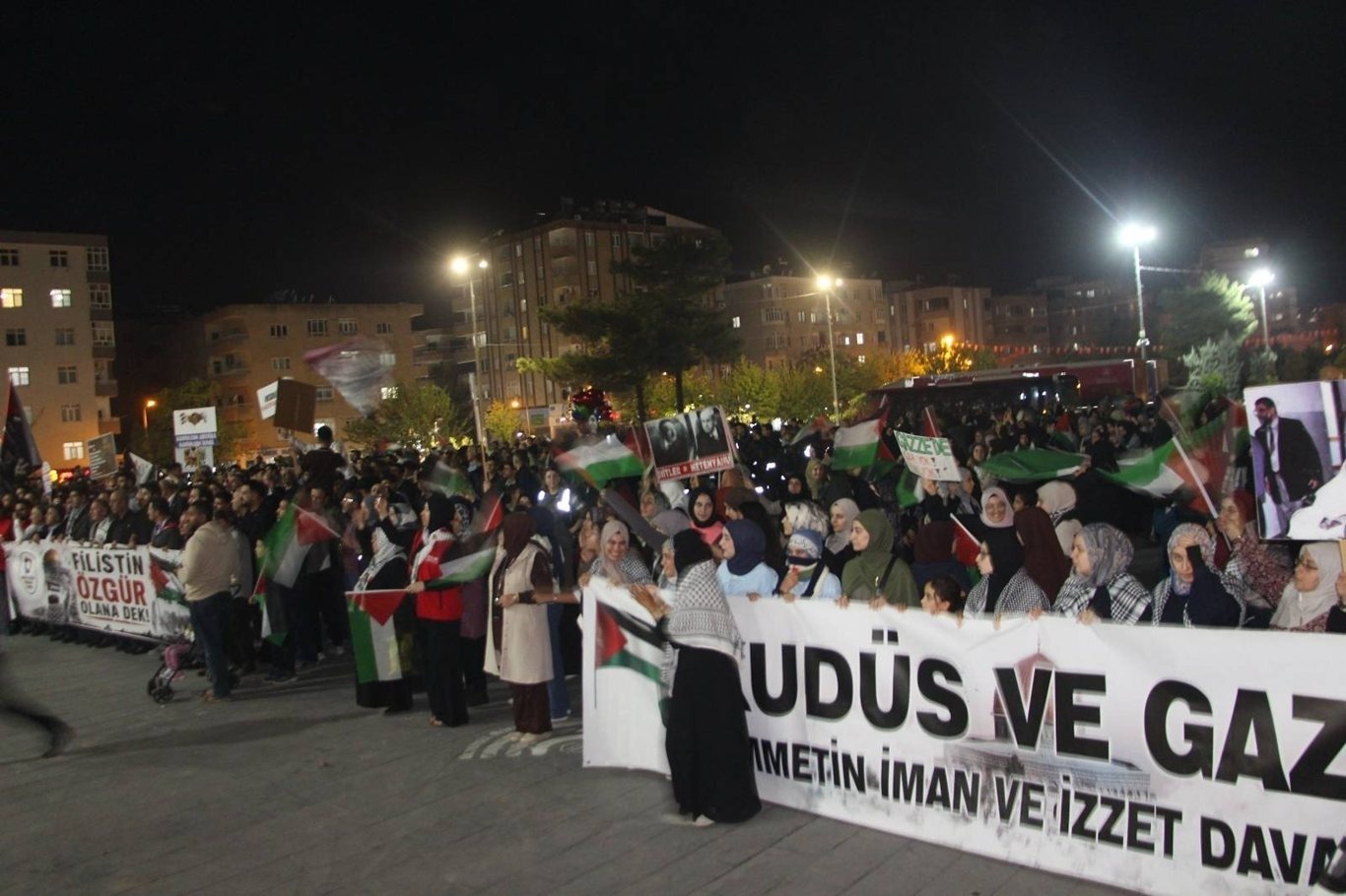 Mardin'de Aksa Tufanı'nın 3'üncü yıl dönümünde Filistin için yürüyüş düzenlendi
