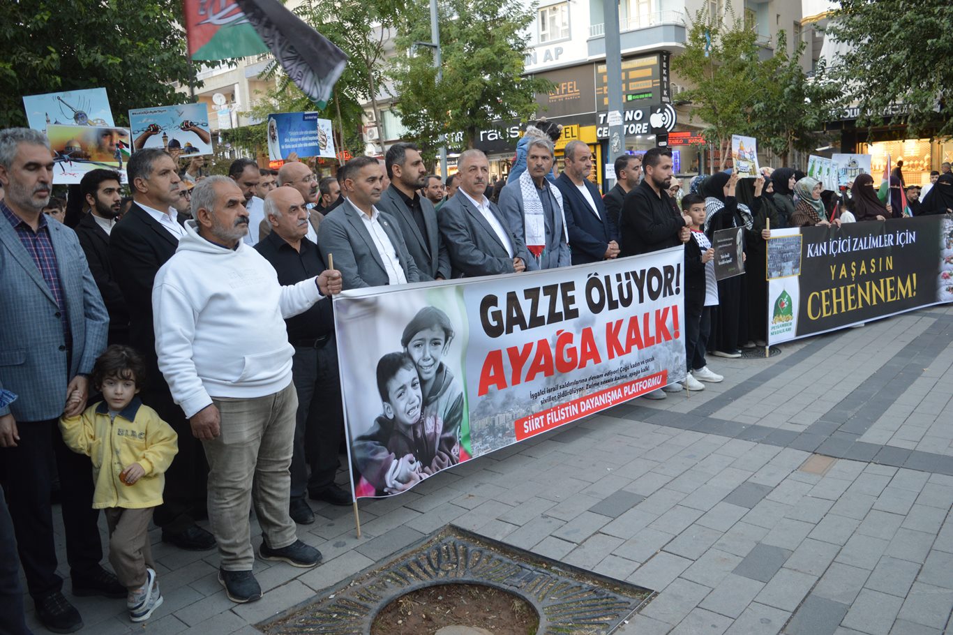 Siirt'ten 7 Ekim mesajı: “Aksa Tufanı dünyaya direnişi öğretti”